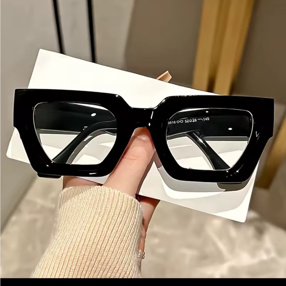 Accessories - Black Geometric clear lens’s glasses